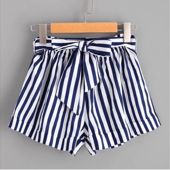 Pants - LAST ONE🎉🎉HOST PICK NAVY BLUE STRIPED BOW SHORTS